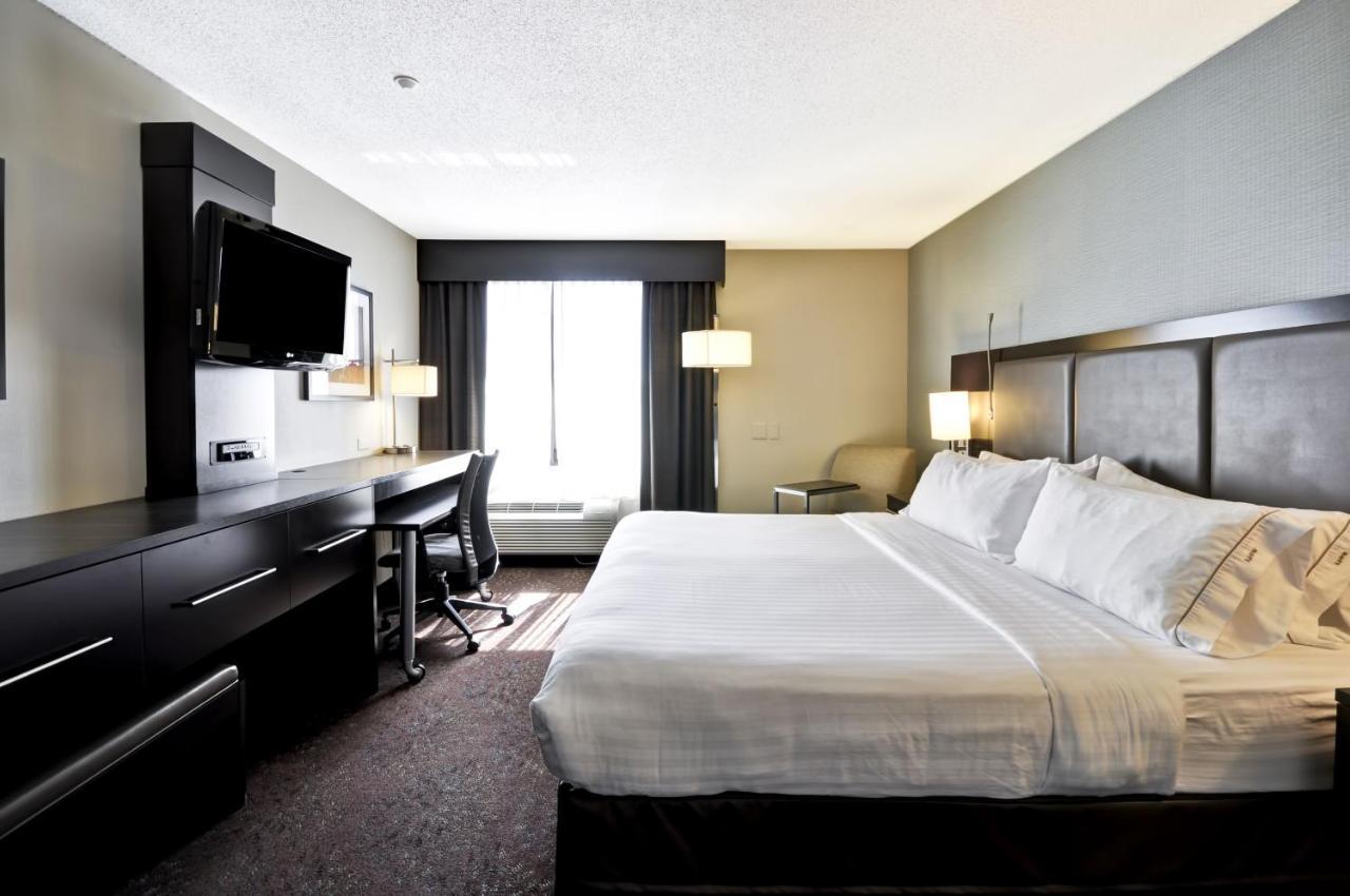 Holiday Inn Express Romulus / Detroit Airport By Ihg Exterior photo